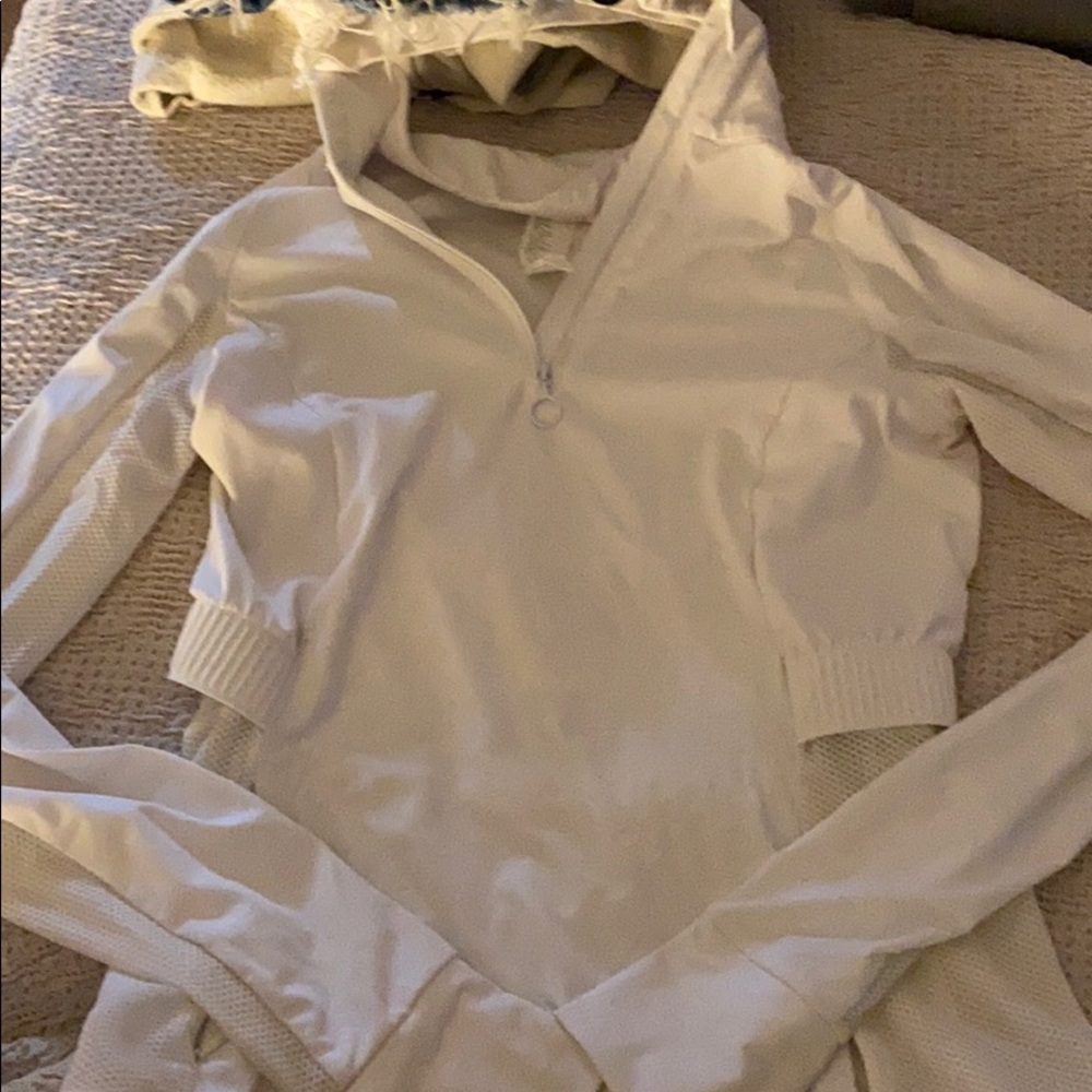 Fableticz white running jacket